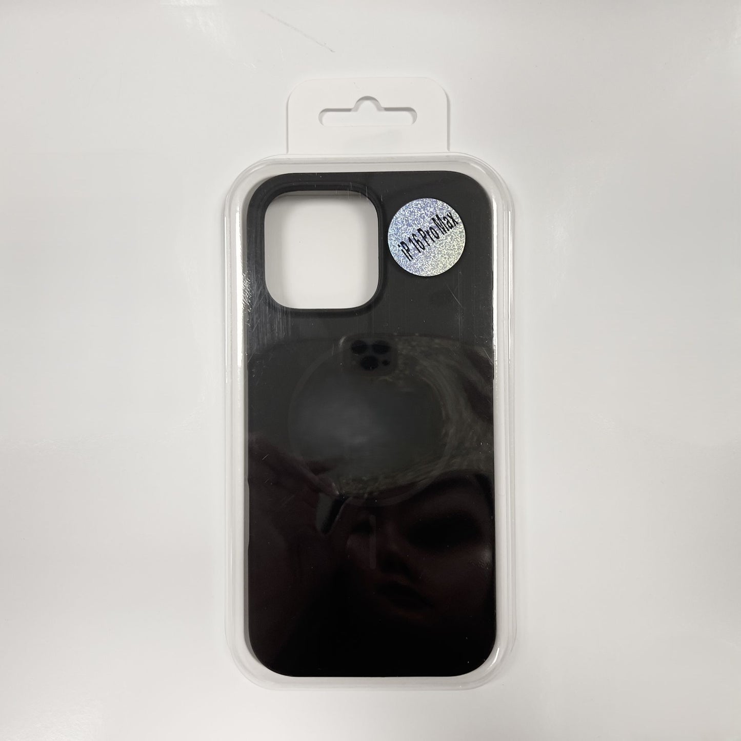 iPhone 16 Pro Max 6.9 Bucksuiti Liquid Silicone Magsafe Case